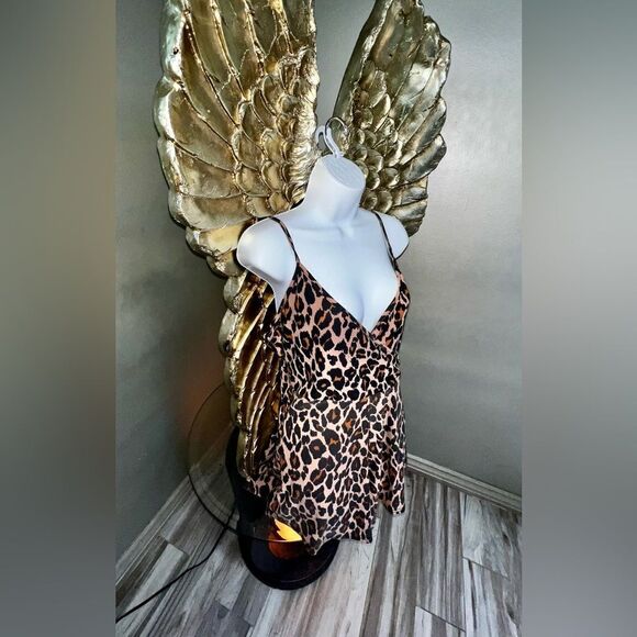 Boohoo LEOPARD PRINT FLIPPY ROMPER - Picture 8 of 16